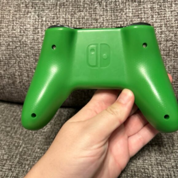 Super Mario Bros Luigi Controller Joycon Grip for Nintendo Switch 1 - Picture 2 of 3